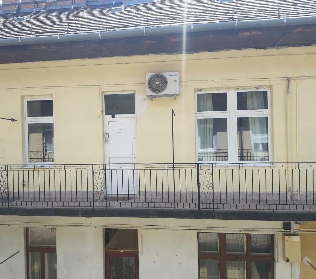 Mia Casa Apartment Будапеща Екстериор снимка